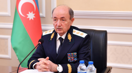 Fikrət Məmmədov Konstitusiya Məhkəməsinin kollektivinə təqdim olunub