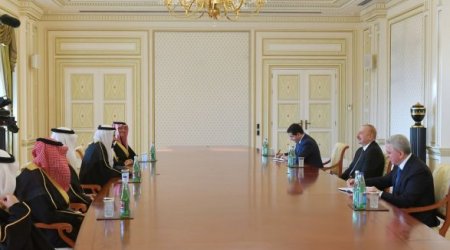 Ильхам Алиев с саудовским министром