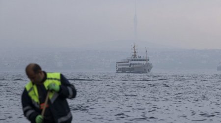 Судоходство через Босфор приостановили из-за тумана