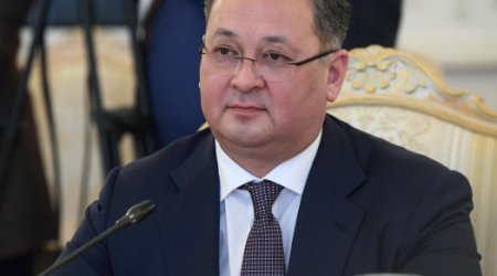 Глава МИД Казахстана встретился с Мирзояном