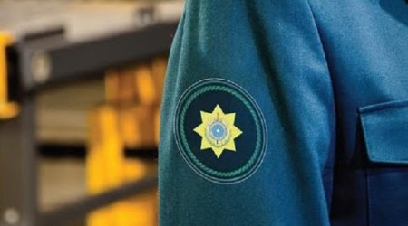 Rüşvət alan gömrükçü haqda fərqli qərarlar - Azadlığa buraxılıb