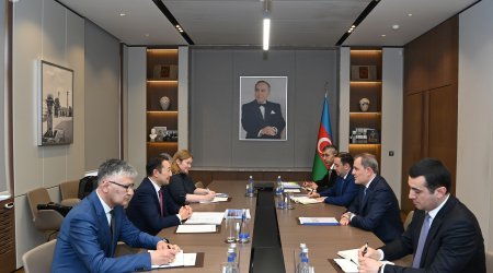 Ceyhun Bayramov AQEM-in Baş katibi ilə görüşüb