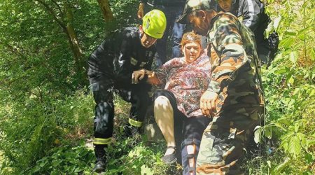 В Ярдымлы спасатели помогли женщине, застрявшей в горной местности