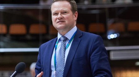 Almaniyalı deputat  Anar Məmmədlinin həbsini pisləyib