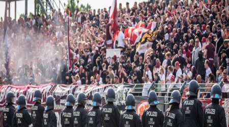 Almaniyada futbol matçı zamanı iğtişaş baş verib, 155 polis xəsarət alıb