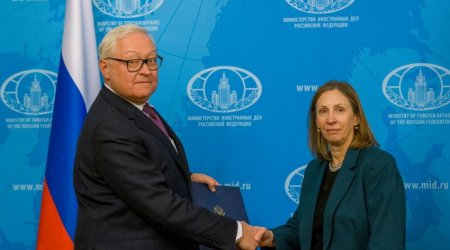 Рябков: Посол США уехала на определенное время из России