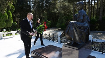 Prezident və xanımı Heydər Əliyevin məzarını ziyarət edib - Fotolar 