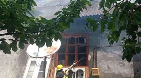 В Агдаше возник пожар в жилом доме