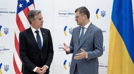 Кулеба и Блинкен провели рабочую встречу в киевской пиццерии