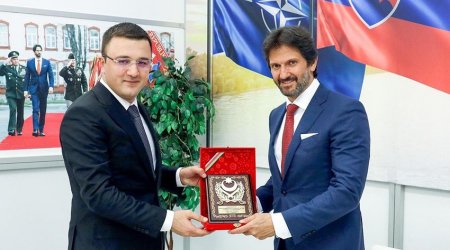 Азербайджан и Словакия обсудили военно-техническое сотрудничество