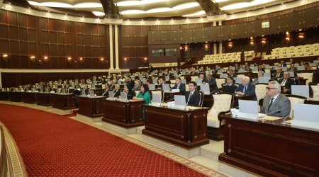 Milli Məclisin növbəti iclası başlayıb