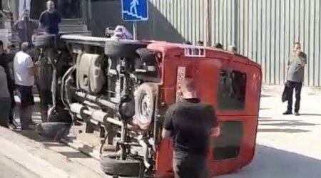 В Ходжасане опрокинулся микроавтобус