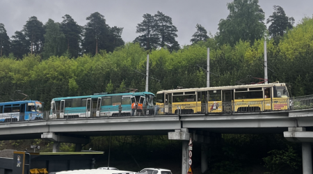 Rusiyada tramvaylar toqquşub, 90-dan çox adam yaralanıb