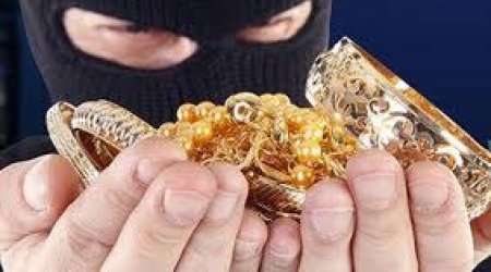 Nəsimidə evdən 10 minlik qızıl oğurlanıb