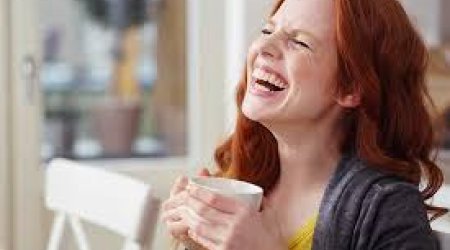 Bu ölkədə hər ayın 8-ci günü gülmək məcbur edilib - Yeni qanun