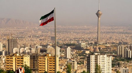 İran Tehran üzərində hava məkanını bağlayıb