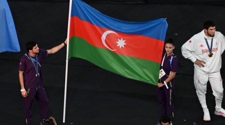 XXXIII Yay Olimpiya Oyunlarının bağlanış mərasimi keçirilir