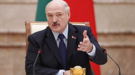 Лукашенко: Беларусь была вынуждена перебросить к границе с Украиной почти треть своей армии