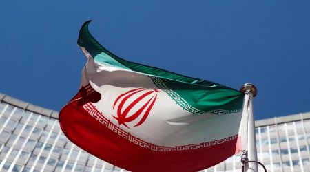 Iran issues missile attack warning