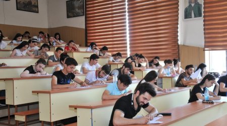 DİM universitetlərə boş qalan yerlərin sayını açıqlayıb