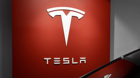 Tesla хочет вывести 