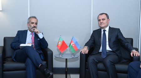 Ceyhun Bayramov portuqaliyalı həmkarı ilə görüşüb