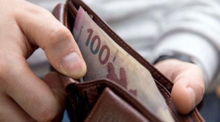 Bir ayda Bakıda orta aylıq əməkhaqqı 1.7 manat azalıb