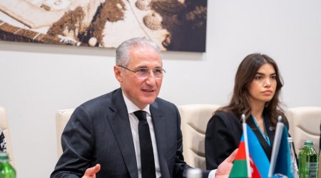 Muxtar Babayev fransalı nazirlə görüşüb