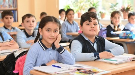 Названа дата начала электронного перевода учащихся в Азербайджане