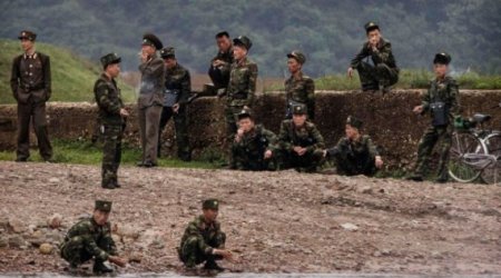 KXDR əsgərləri Ukrayna Sərhədi Yaxınlığında yerləşdirilib