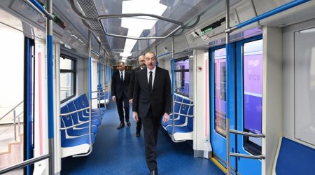 Президент Ильхам Алиев ознакомился с поездами метро нового поколения