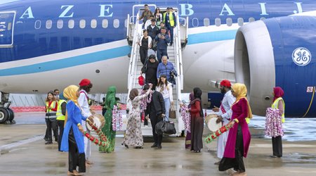 AZAL выполнил первый рейс из Баку на Мальдивские острова