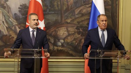 Turkish, Russian FMs discuss regional issues