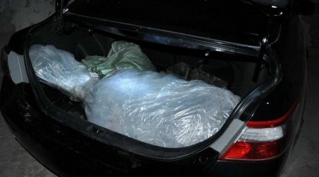 В Евлахе похититель девушки найден мертвым в багажнике автомобиля