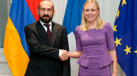 Mirzoyan finlandiyalı həmkarı ilə Azərbaycanla sülh prosesini müzakirə edib