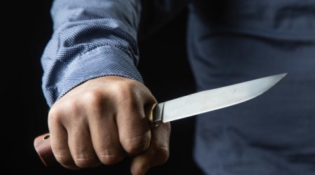 В бакинской школе ученик взялся за нож