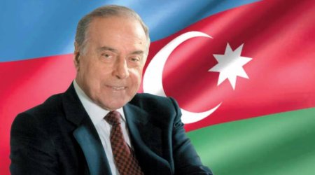 21 years pass since national leader Heydar Aliyev's death