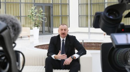 Əliyev Ermənistanla sülh müqaviləsi barədə danışıb