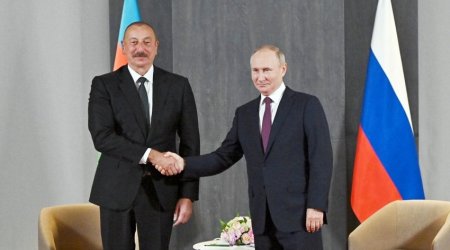 Vladimir Putin İlham Əliyevə zəng edib