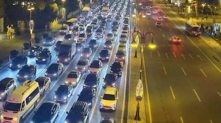 На некоторых улицах столицы наблюдаются пробки