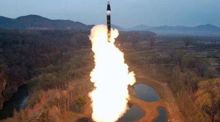 Северокорейская ракета упала вне экономической зоны Японии