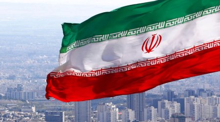 Иранские власти закрывают предприятия под предлогом загрязнения воздуха