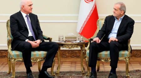 Şahin Mustafayev Məsud Pezeşkianla görüşüb