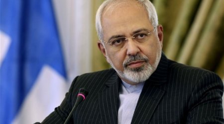 İran naziri  hicabsız qadınların təqib olunmayacağını bildirib
