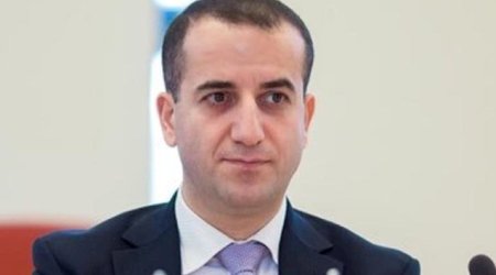 Keçmiş diplomat 500 manat cərimə olunub