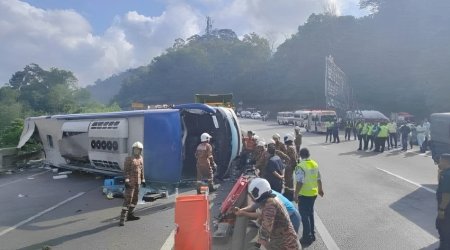 В Таиланде автобус с туристами упал с высоты 15 метров, есть пострадавшие