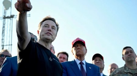 Musk Trampın “xüsusi dövlət qulluqçusu” tituluna layiq görülüb