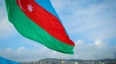Prezident konstitusiya və suverenlik ili ilə bağlı sərəncam imzalayıb