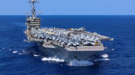 Авианосец США столкнулся с торговым судном у берегов Египта