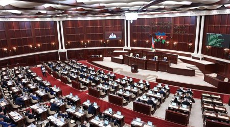 Milli Məclisin növbəti iclası başlayıb